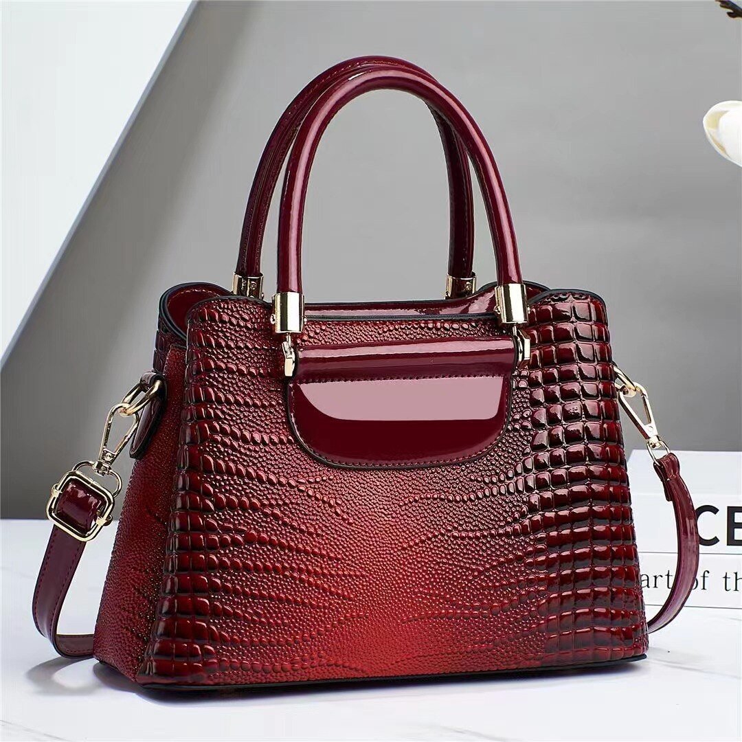 bolsa-feminina-de-couro-genuino-cecilia-lamberti-9166519 - Kabani