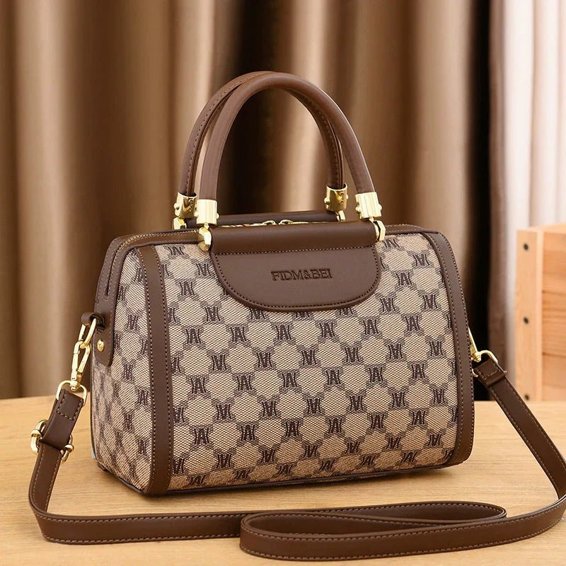 bolsa-feminina-de-couro-genuino-menezes-ferraz-8211841 - Kabani