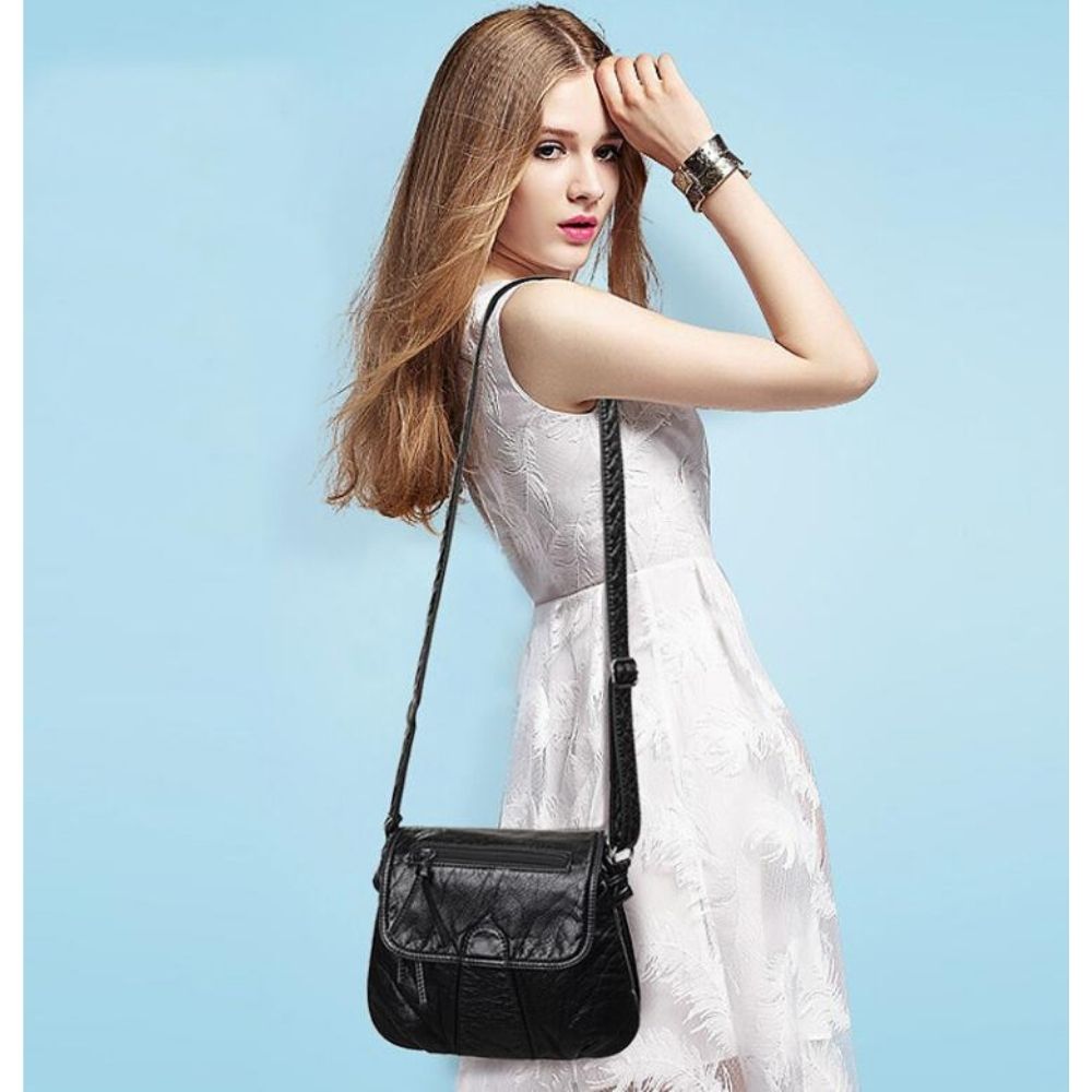 bolsa-feminina-em-couro-legitimo-maira-premium-2420368 - Kabani