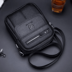 bolsa-de-ombro-em-couro-genuino-bull-captain-6776246 - Kabani