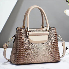 bolsa-feminina-de-couro-genuino-cecilia-lamberti-8134685 - Kabani
