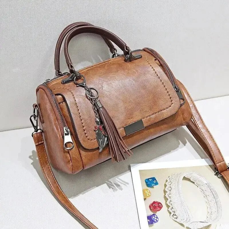 bolsa-feminina-de-couro-genuino-safira-hernandes-8263279 - Kabani