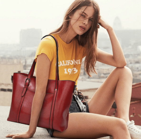 bolsa-feminina-de-ombro-em-couro-genuino-mulher-elegante-1453685 - Kabani