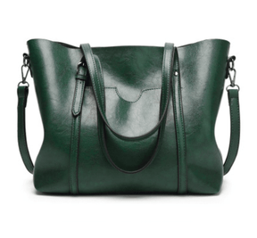 bolsa-feminina-de-ombro-em-couro-genuino-mulher-elegante-1877031 - Kabani