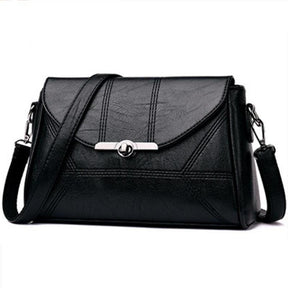 bolsa-feminina-em-couro-genuino-akyra-7825594 - Kabani