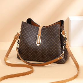 bolsa-feminina-em-couro-genuino-ayla-hernandes-1477396 - Kabani