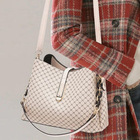 bolsa-feminina-em-couro-genuino-ayla-hernandes-2883729 - Kabani
