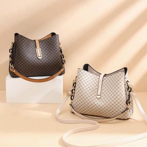 bolsa-feminina-em-couro-genuino-ayla-hernandes-8603934 - Kabani