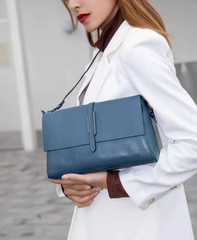 bolsa-feminina-em-couro-genuino-beatrice-milani-1070504 - Kabani
