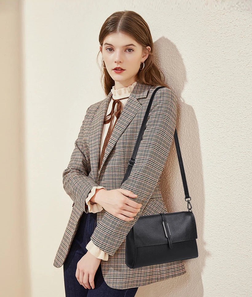 bolsa-feminina-em-couro-genuino-beatrice-milani-3916251 - Kabani