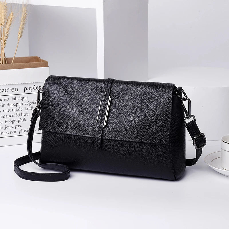 bolsa-feminina-em-couro-genuino-beatrice-milani-4311940 - Kabani