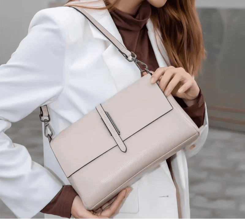 bolsa-feminina-em-couro-genuino-beatrice-milani-4781047 - Kabani