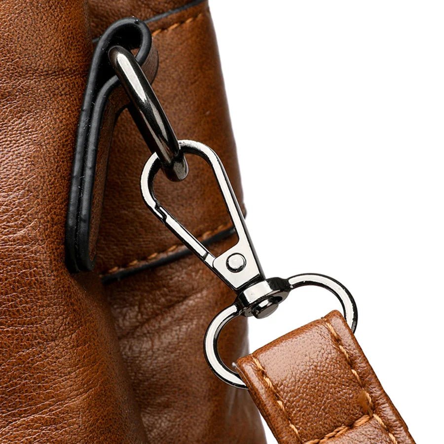 bolsa-feminina-em-couro-genuino-bellerose-2165650 - Kabani