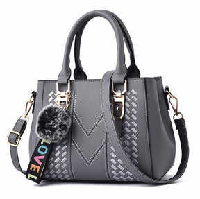bolsa-feminina-em-couro-genuino-celinedior-brinde-exlcusivo-4847137 - Kabani