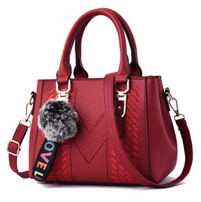 bolsa-feminina-em-couro-genuino-celinedior-brinde-exlcusivo-7134892 - Kabani