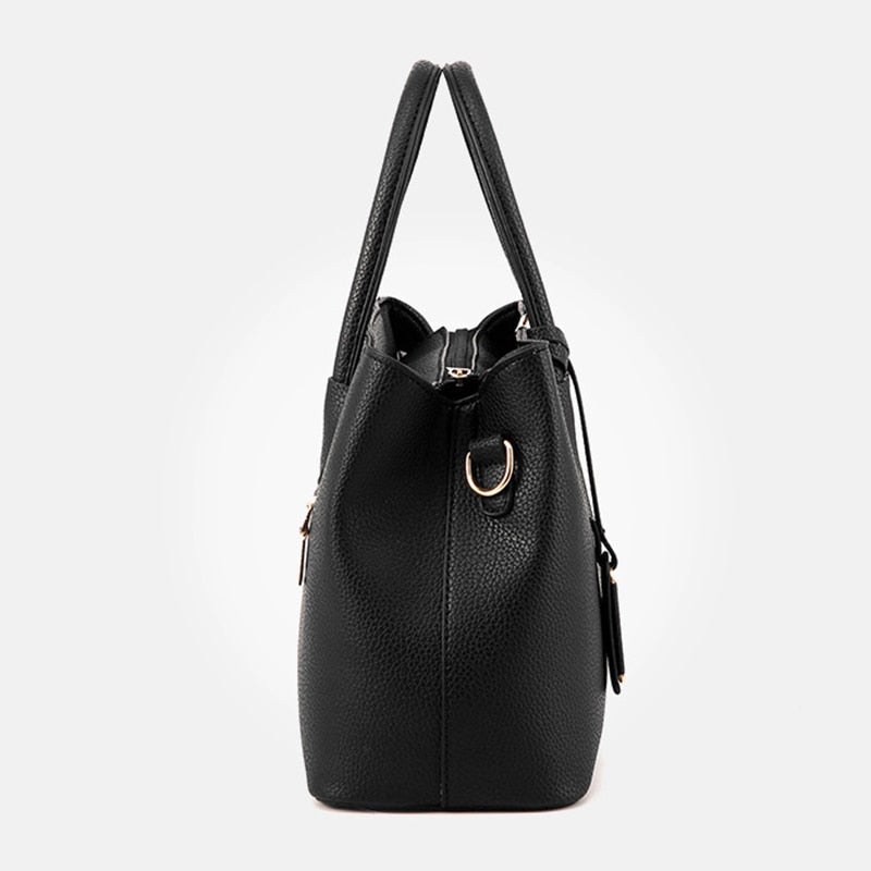 bolsa-feminina-em-couro-genuino-emma-ferraz-2612199 - Kabani