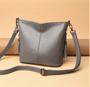 bolsa-feminina-em-couro-genuino-genuine-premium-3860631 - Kabani