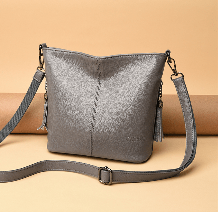 bolsa-feminina-em-couro-genuino-genuine-premium-3860631 - Kabani