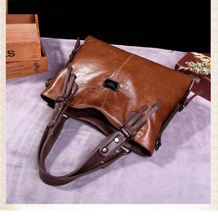 bolsa-feminina-em-couro-genuino-isis-gabrielli-5070958 - Kabani