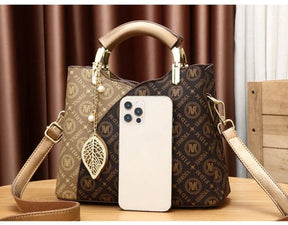 bolsa-feminina-em-couro-genuino-julieta-ferraz-8669719 - Kabani