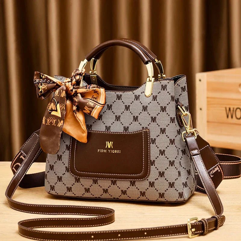 bolsa-feminina-em-couro-genuino-kelly-mili-2371037 - Kabani
