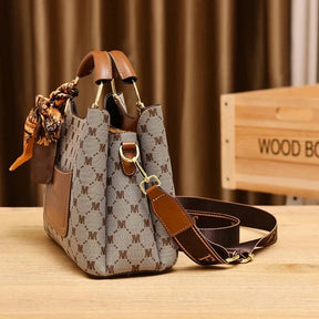 bolsa-feminina-em-couro-genuino-kelly-mili-2859949 - Kabani