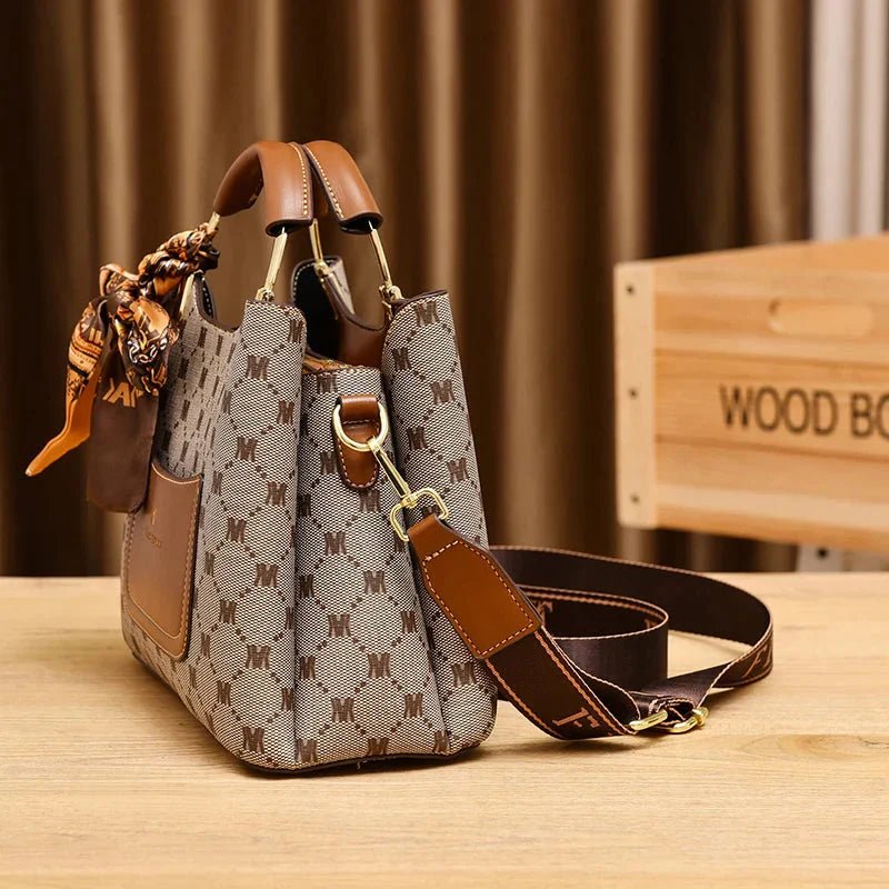 bolsa-feminina-em-couro-genuino-kelly-mili-2859949 - Kabani