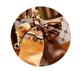 bolsa-feminina-em-couro-genuino-kelly-mili-4960240 - Kabani