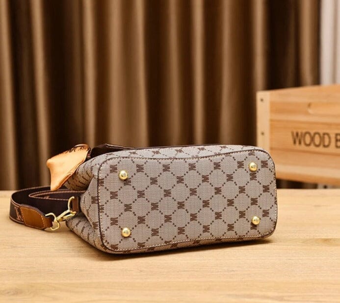 bolsa-feminina-em-couro-genuino-kelly-mili-6253366 - Kabani