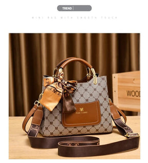 bolsa-feminina-em-couro-genuino-kelly-mili-6363825 - Kabani