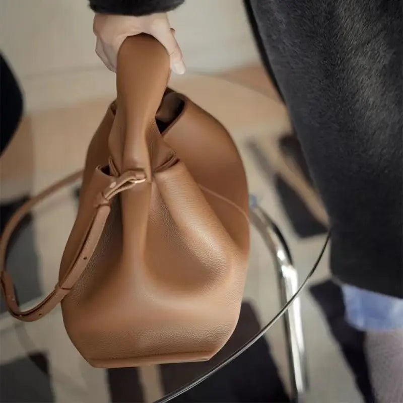 bolsa-feminina-em-couro-genuino-laviny-8404893 - Kabani