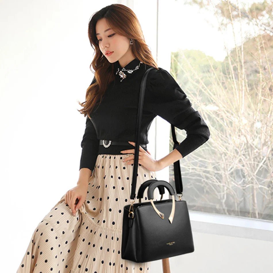 bolsa-feminina-em-couro-genuino-luxo-elegance-6541248 - Kabani