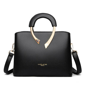 bolsa-feminina-em-couro-genuino-luxo-elegance-6821890 - Kabani