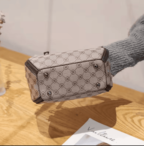 bolsa-feminina-em-couro-genuino-martini-9001793 - Kabani