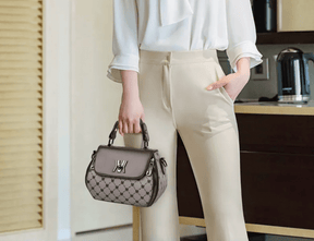 bolsa-feminina-em-couro-genuino-martini-9031751 - Kabani