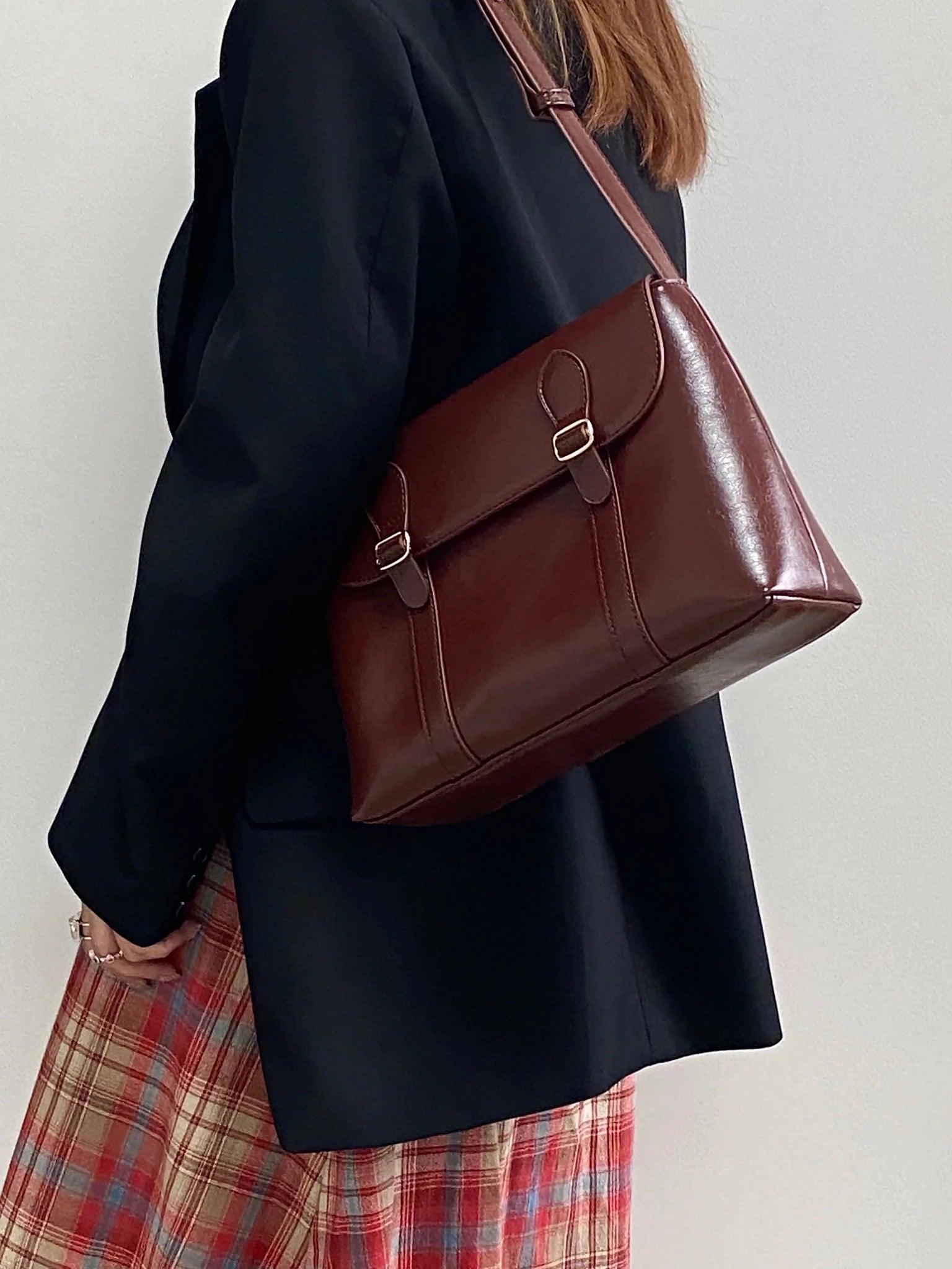 bolsa-feminina-em-couro-genuino-morissette-2281038 - Kabani
