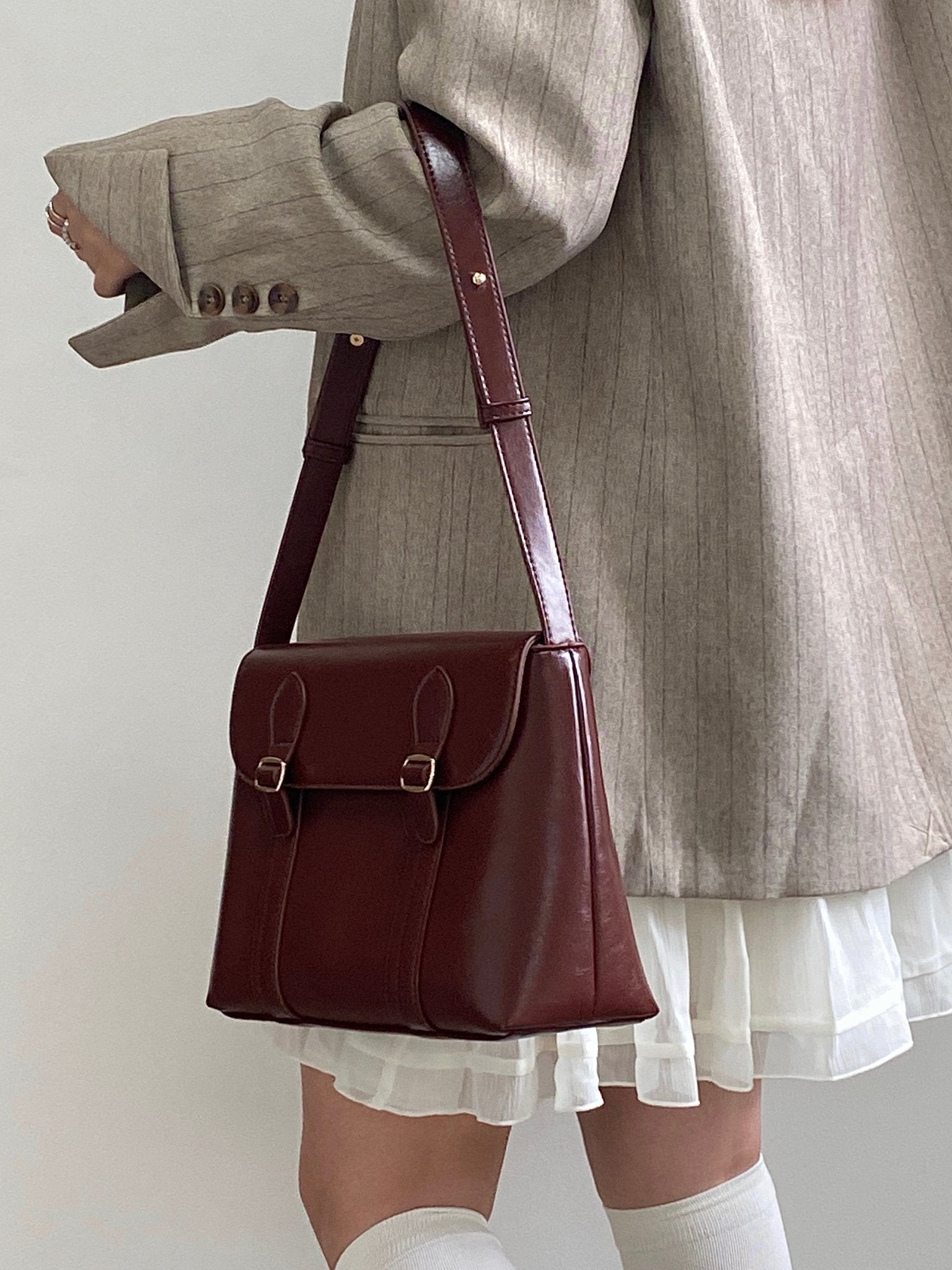 bolsa-feminina-em-couro-genuino-morissette-3108627 - Kabani