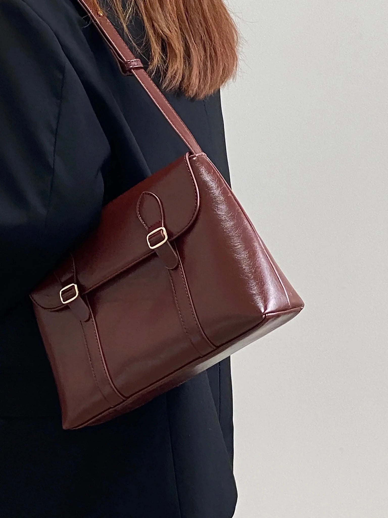 bolsa-feminina-em-couro-genuino-morissette-4145538 - Kabani