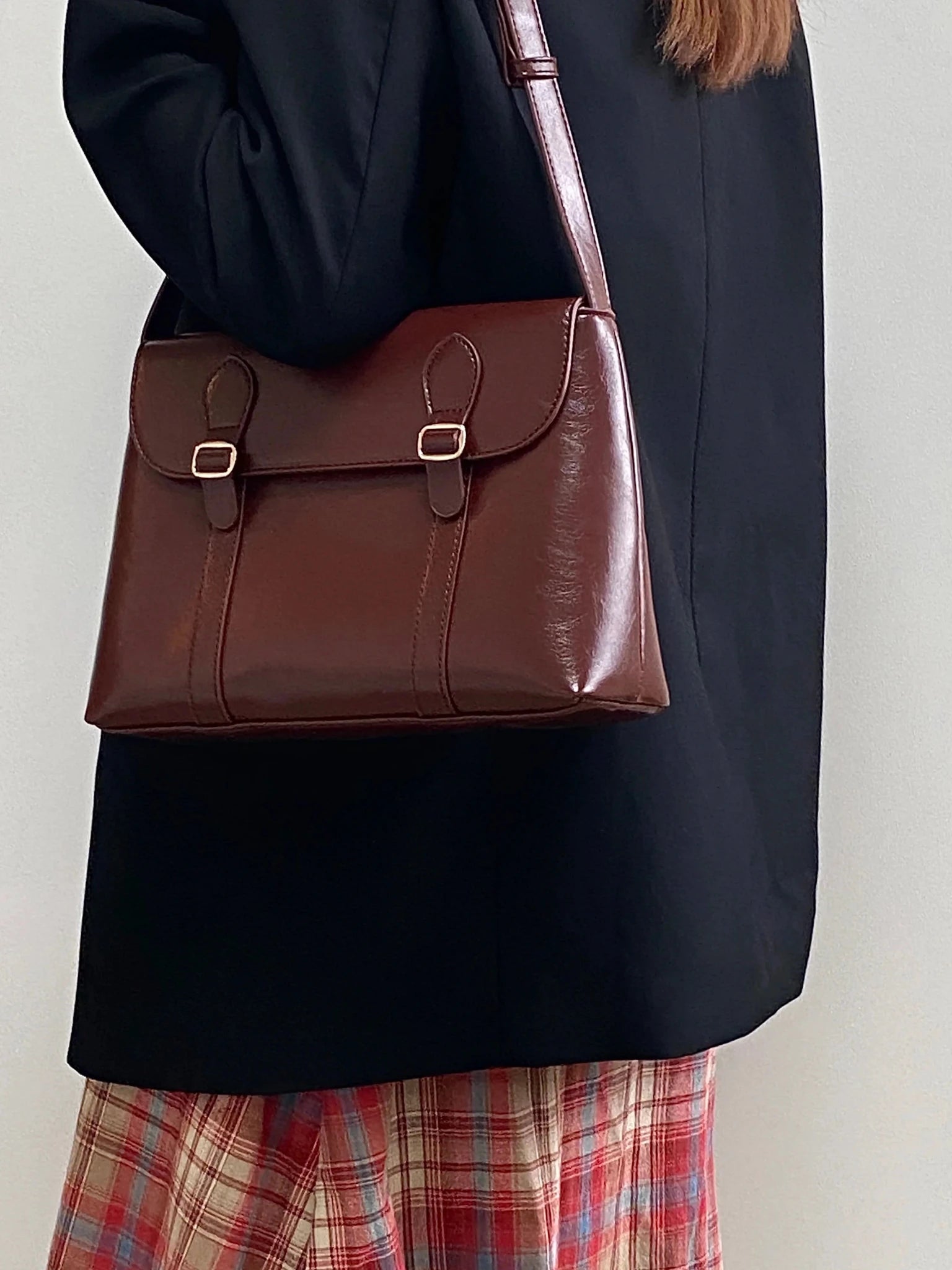 bolsa-feminina-em-couro-genuino-morissette-6103458 - Kabani