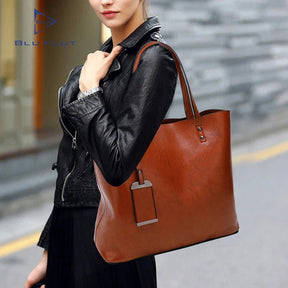 bolsa-feminina-em-couro-genuino-perla-paris-6588230 - Kabani