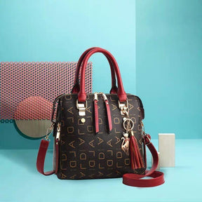 bolsa-feminina-em-couro-genuino-pure-luxury-by-lina-chaveiro-de-brinde-7979479 - Kabani