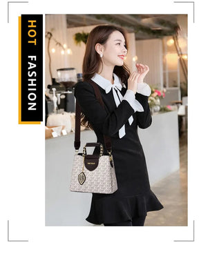 bolsa-feminina-em-couro-genuino-saint-desar-1220365 - Kabani