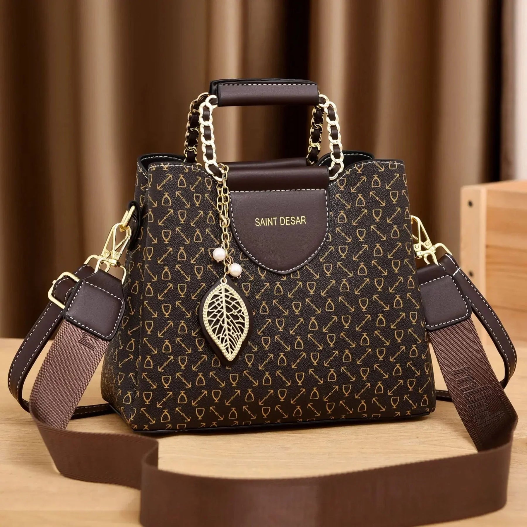 bolsa-feminina-em-couro-genuino-saint-desar-5690328 - Kabani