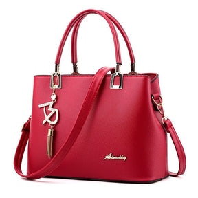 bolsa-feminina-em-couro-genuino-versatile-1906776 - Kabani