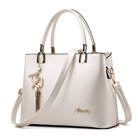 bolsa-feminina-em-couro-genuino-versatile-5010599 - Kabani