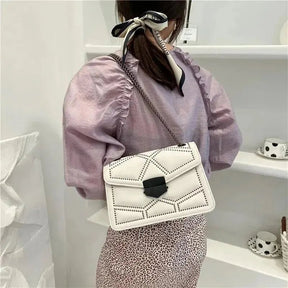 bolsa-feminina-pequena-em-couro-genuino-kelly-premium-4375156 - Kabani