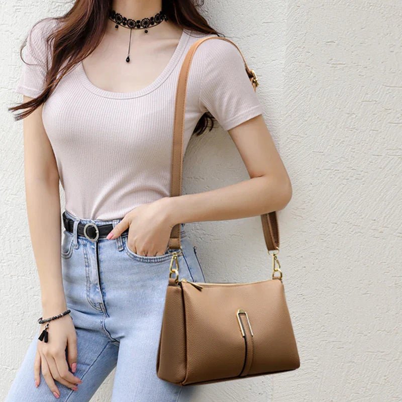 bolsa-feminina-pequena-em-couro-genuino-laydiani-premium-6199634 - Kabani