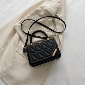 bolsa-feminina-pequena-em-couro-genuino-saintluiz-8980406 - Kabani
