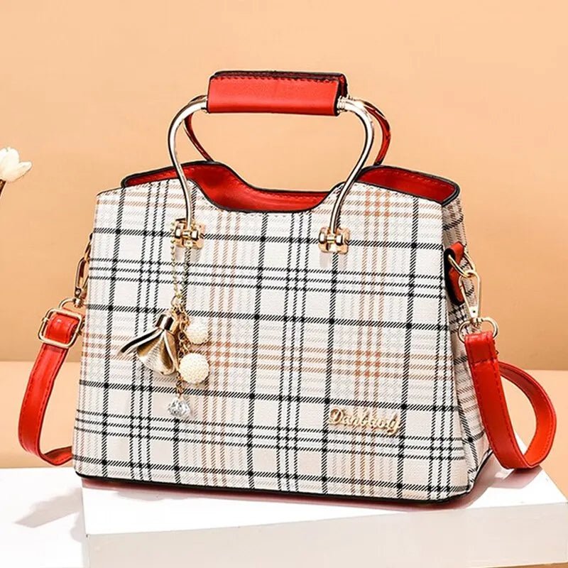 bolsa-feminina-xadrez-em-couro-genuino-queen-premium-3923439 - Kabani