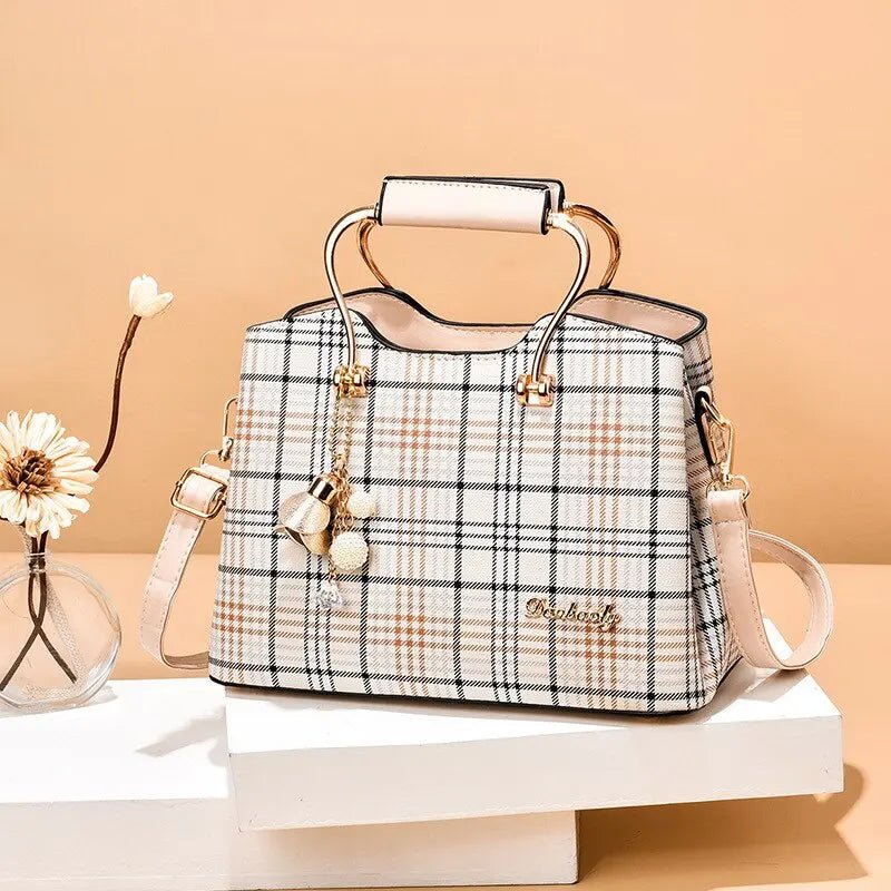 bolsa-feminina-xadrez-em-couro-genuino-queen-premium-7746598 - Kabani